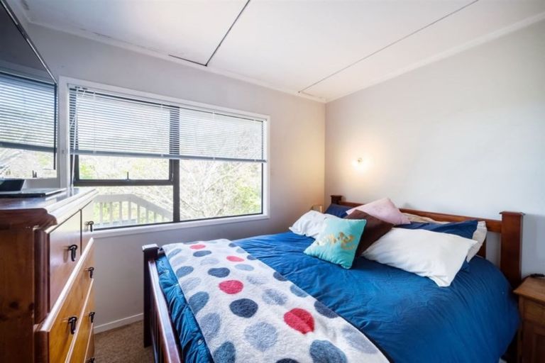 Photo of property in 27 Bellbird Rise, Murrays Bay, Auckland, 0630