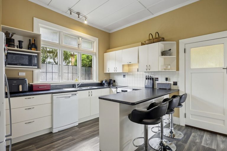 Photo of property in 52 Bayfield Road, Andersons Bay, Dunedin, 9013