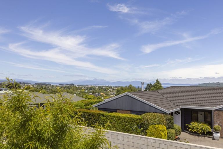 Photo of property in 83 Harvey Street, Waipahihi, Taupo, 3330