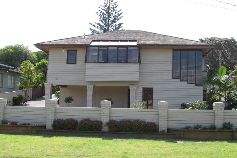 Photo of property in 1/12 The Esplanade, Campbells Bay, Auckland, 0630