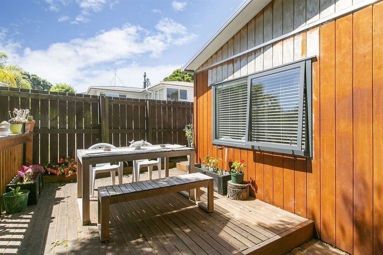 Photo of property in 7 Minaret Drive, Bucklands Beach, Auckland, 2014