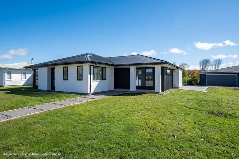 Photo of property in 16 Maison Way, Rangatira Park, Taupo, 3330