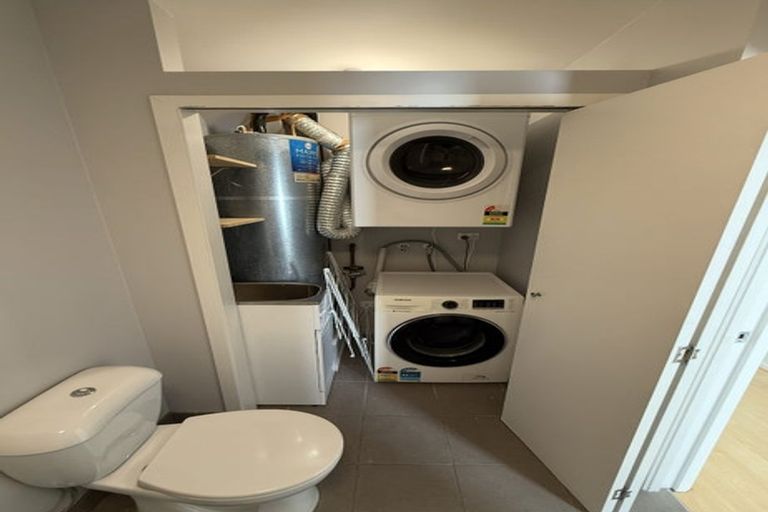 Photo of property in 3/464 Adelaide Road, Berhampore, Wellington, 6023