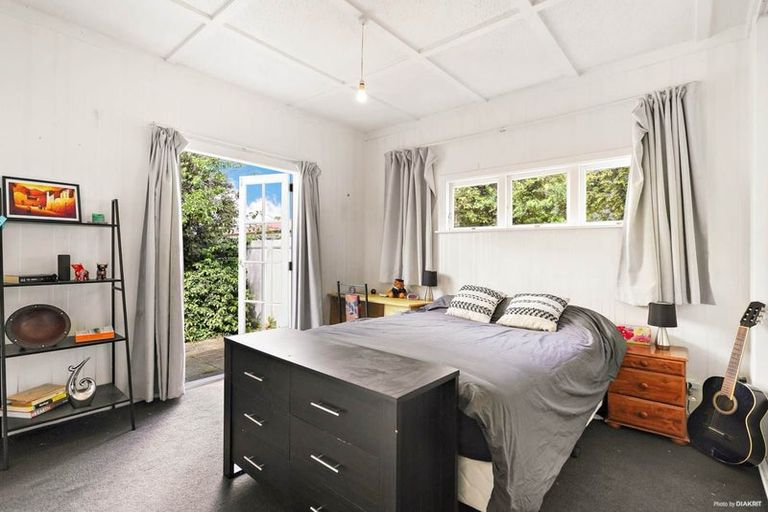 Photo of property in 163 Sturges Road, Henderson, Auckland, 0612