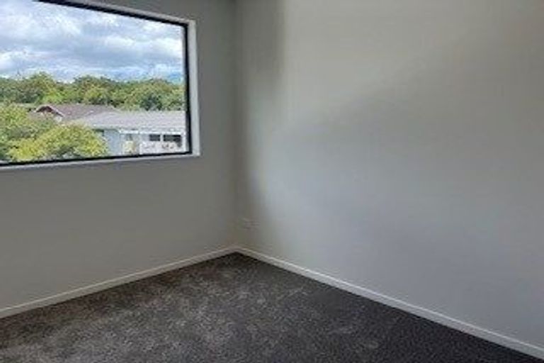 Photo of property in 29d Takapu Street, Henderson, Auckland, 0612