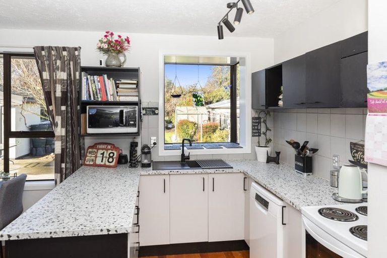 Photo of property in 3 Clipper Place, Redwood, Christchurch, 8051