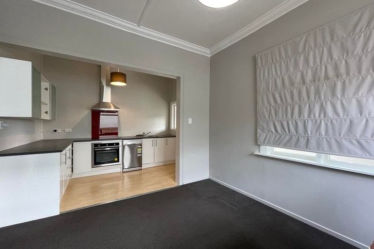 Photo of property in 9 Hargest Crescent, Saint Kilda, Dunedin, 9012