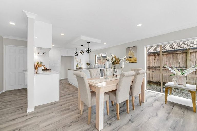 Photo of property in 97 Baverstock Road, Flat Bush, Auckland, 2016