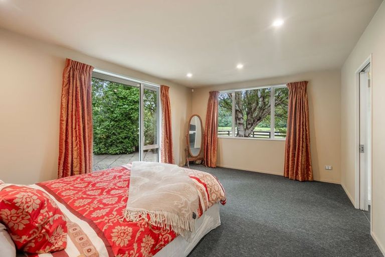 Photo of property in 1 Hart Place, Lake Coleridge, 7572