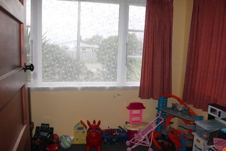 Photo of property in 660 Featherston Street, Roslyn, Palmerston North, 4414