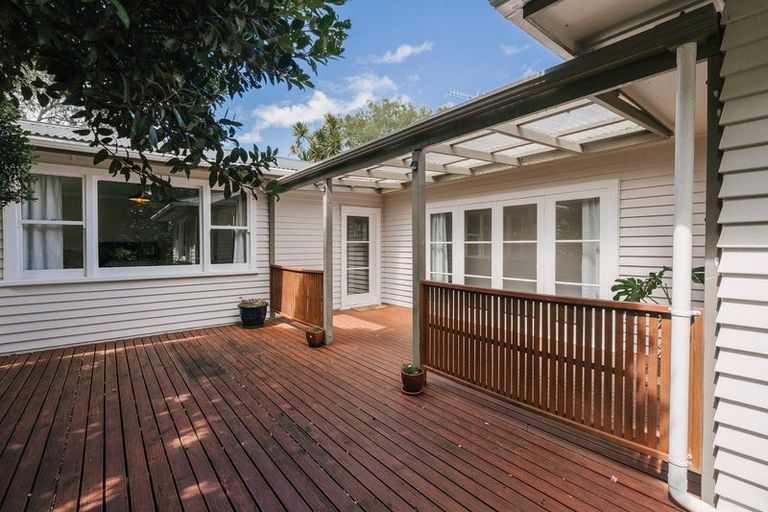 Photo of property in 4 Williams Terrace, Fitzherbert, Palmerston North, 4410