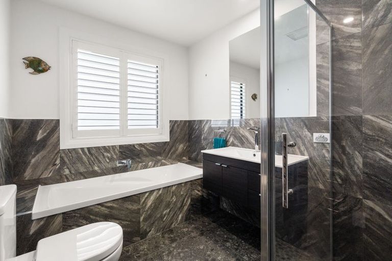 Photo of property in 30 Lakeside Terrace, Omokoroa, 3114