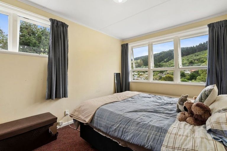 Photo of property in 8 Turkington Street, Tawa, Wellington, 5028