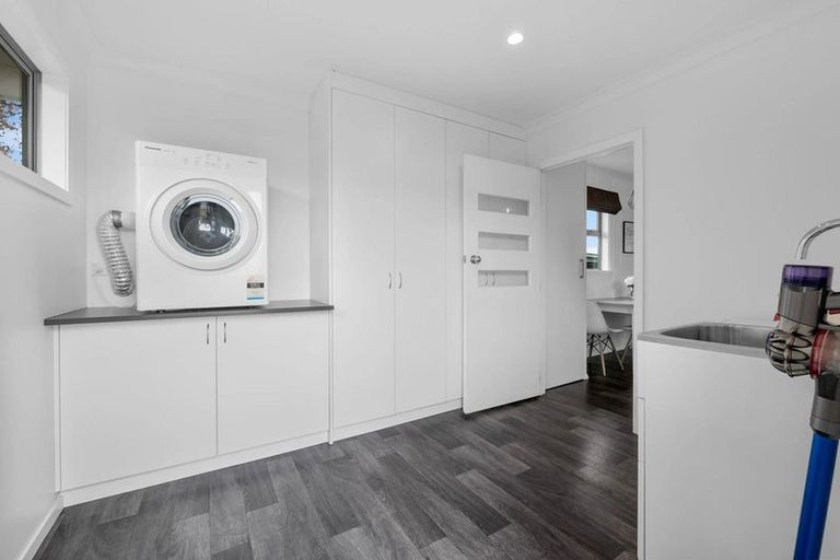 Photo of property in 138 Miranda Street, Stratford, 4332