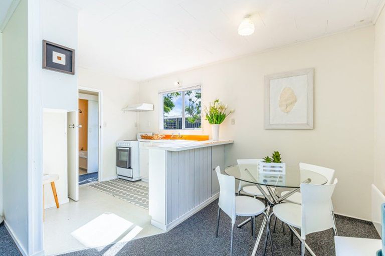 Photo of property in 30 County Road, Torbay, Auckland, 0630