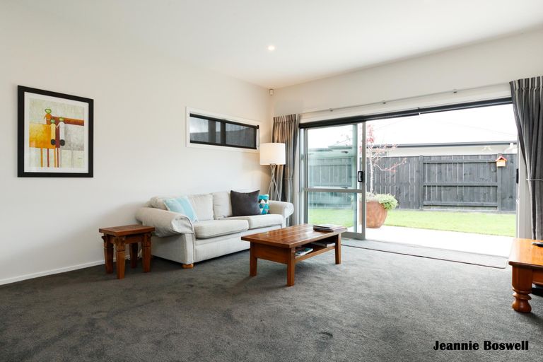 Photo of property in 7 Morocco Terrace, Kelvin Grove, Palmerston North, 4414
