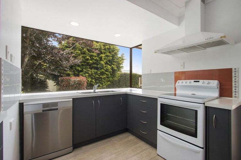 Photo of property in 15 Crossley Street, Katikati, 3129