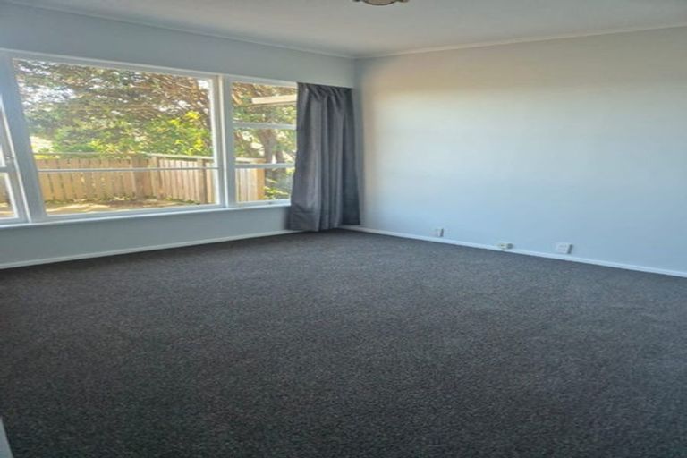 Photo of property in 32 Woodvale Grove, Fairfield, Lower Hutt, 5011