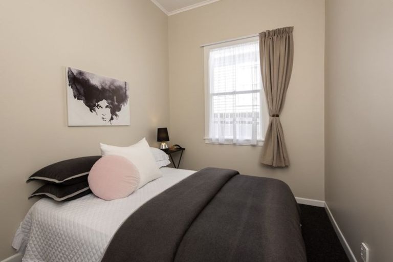 Photo of property in 296 Karori Road, Karori, Wellington, 6012