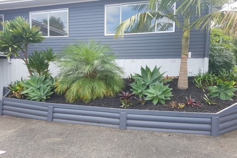 Photo of property in 27 Park Hill Road, Birkenhead, Auckland, 0626