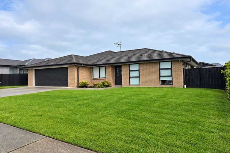 Photo of property in 11 Peter Bourne Drive, Pokeno, 2402
