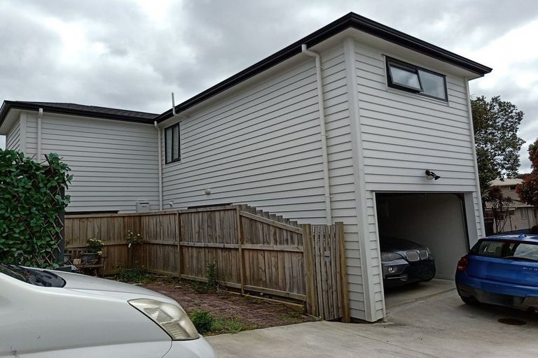 Photo of property in 147a Pigeon Mountain Road, Half Moon Bay, Auckland, 2012