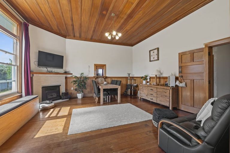 Photo of property in 247 Tawhiti Road, Hawera, 4672