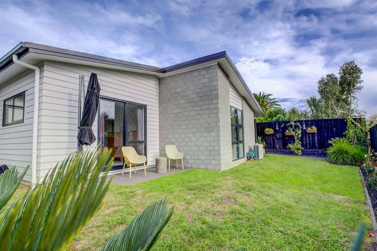 Photo of property in 1/6 Landell Place, Harrowfield, Hamilton, 3210