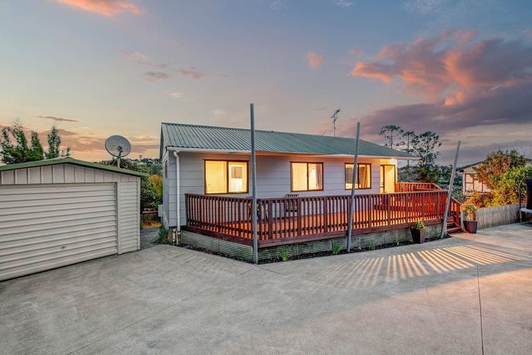 Photo of property in 36 Brian Crescent, Stanmore Bay, Whangaparaoa, 0932