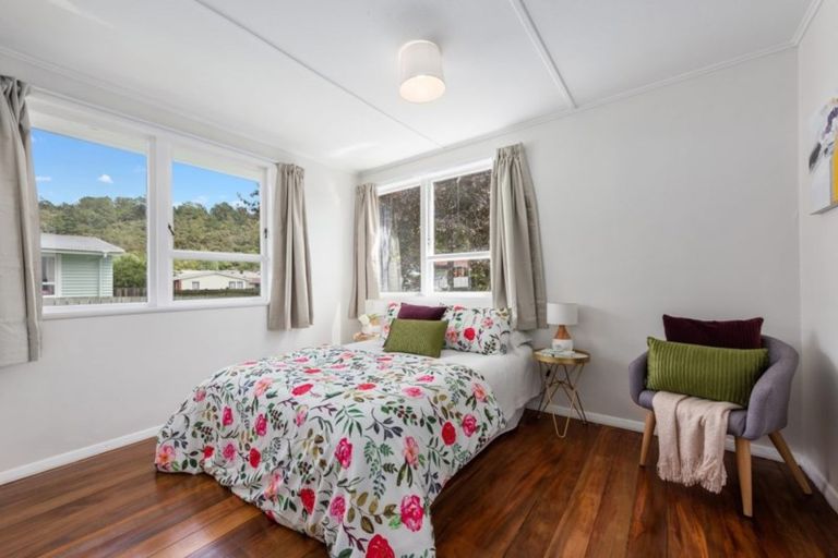 Photo of property in 18 Delaney Drive, Stokes Valley, Lower Hutt, 5019