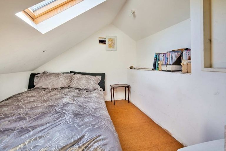 Photo of property in 8 Pitarua Street, Thorndon, Wellington, 6011