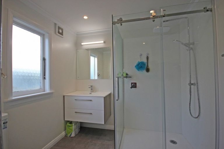 Photo of property in 12 Lyndhurst Street, Takaro, Palmerston North, 4412