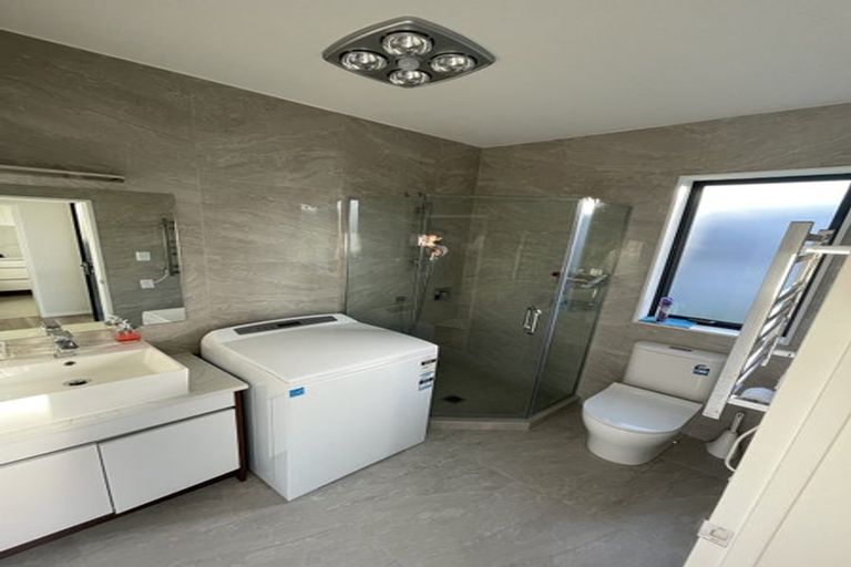 Photo of property in 10 Captain Rings Drive, Papakura, 2110