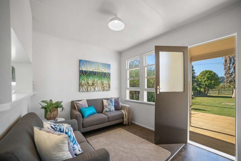 Photo of property in 49 Tauwhareparae Road, Tolaga Bay, 4077