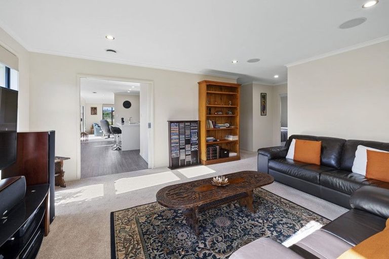 Photo of property in 49 Links Drive, Waiwhakaiho, New Plymouth, 4312