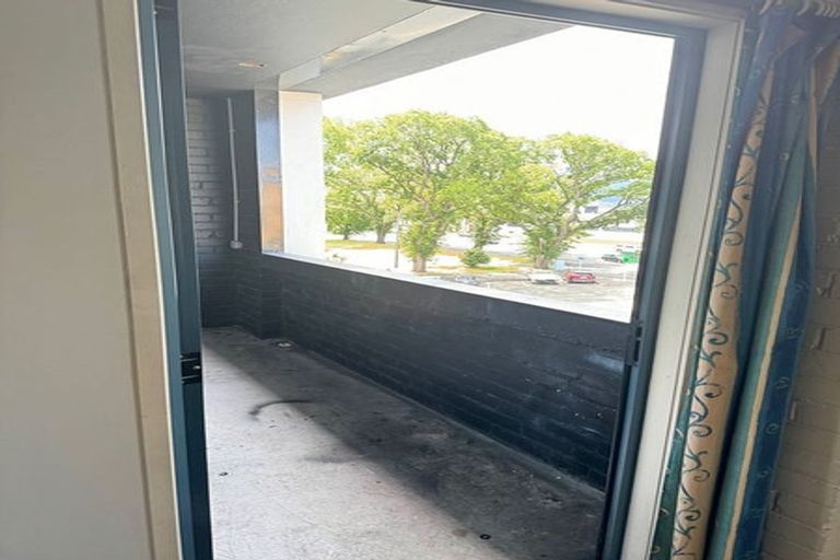 Photo of property in 8 Vogel Street, Dunedin Central, Dunedin, 9016