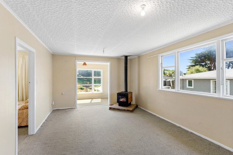 Photo of property in 13 Dixie Street, Te Horo Beach, Otaki, 5581