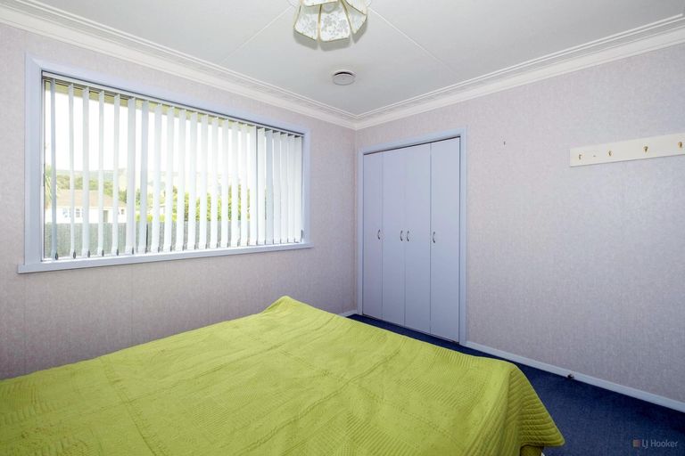 Photo of property in 1 Dixon Street, Waimate, 7924