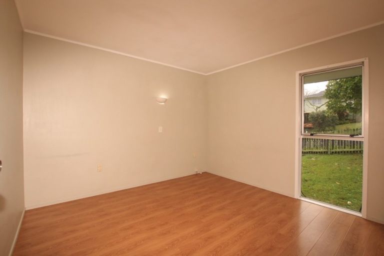 Photo of property in 20 Simon Ellice Drive, Bayview, Auckland, 0629