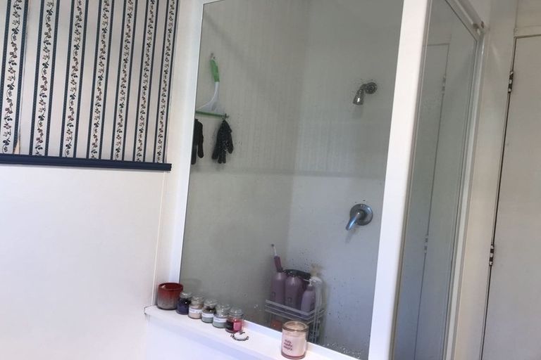 Photo of property in 37 Seon Place, Birkdale, Auckland, 0626