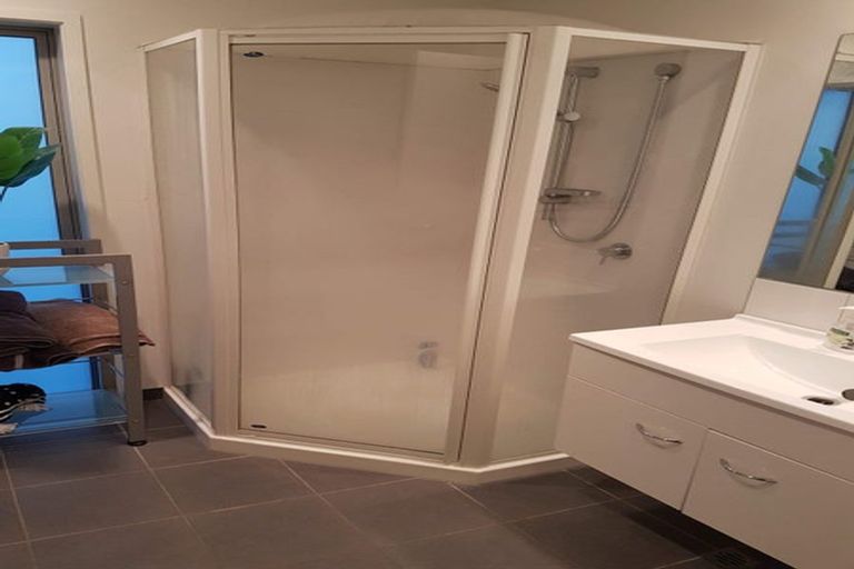 Photo of property in 7 Glenvar Road, Torbay, Auckland, 0630