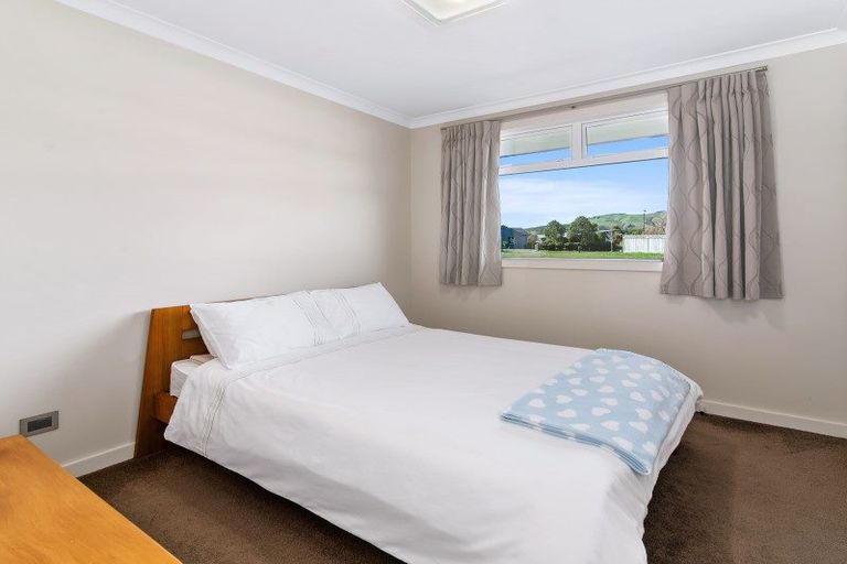Photo of property in 19 Montgomery Crescent, Kinloch, Taupo, 3377