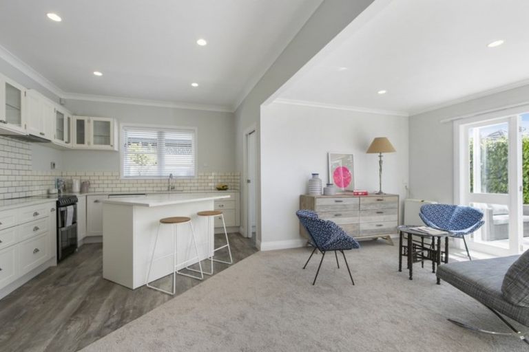 Photo of property in 39 Penrose Street, Woburn, Lower Hutt, 5010