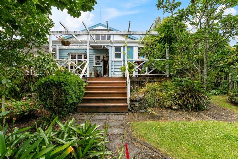 Photo of property in 100 George Street, Hikurangi, 0114