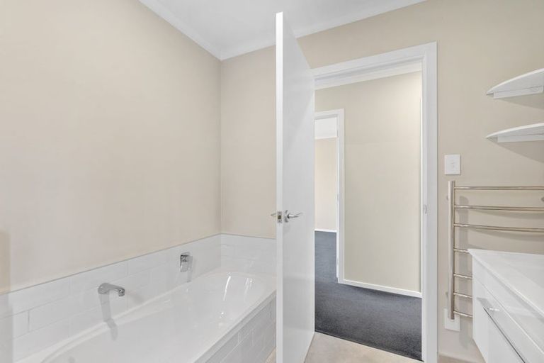 Photo of property in 13 Anna Jean Crescent, Flagstaff, Hamilton, 3210