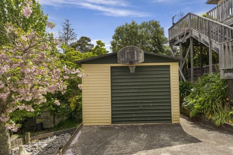 Photo of property in 92 Milton Terrace, Picton, 7220