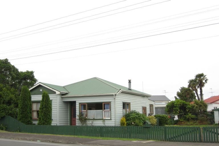 Photo of property in 99 Harris Street, Pukekohe, 2120