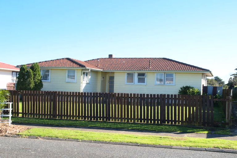 Photo of property in 34 Courtenay Crescent, Mangere East, Auckland, 2024