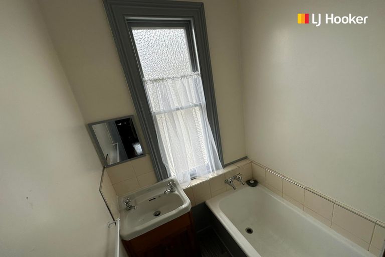 Photo of property in 255 Oxford Street, South Dunedin, Dunedin, 9012