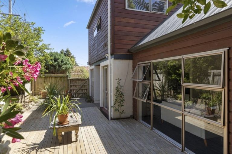 Photo of property in 105 Kamahi Street, Stokes Valley, Lower Hutt, 5019